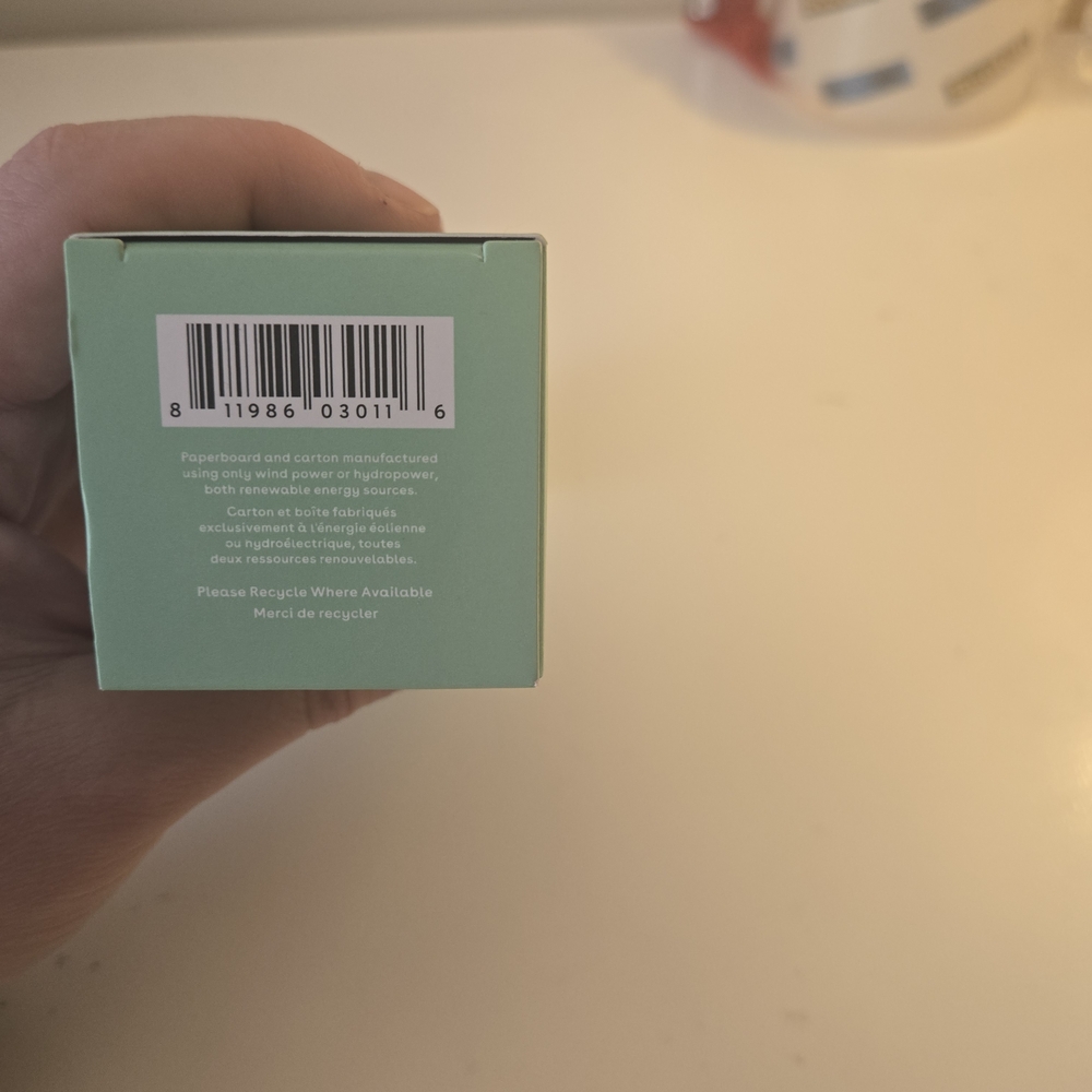 Nuria Pore-Minimizing Toner - Picture 6 of 6